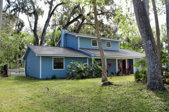 Building Photo - Port Orange Charming 5-Bedroom, 2-Bathroom...