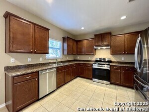 Building Photo - 6811 Karnes Leaf