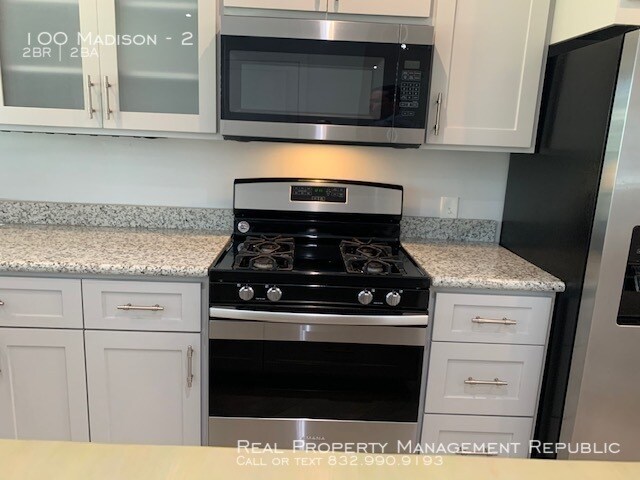 Building Photo - 100 Madison