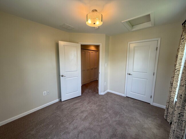 Building Photo - 2177 Whispering Hollow Ln