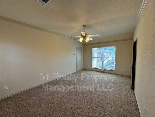 Building Photo - 1466 Cambridge Dr