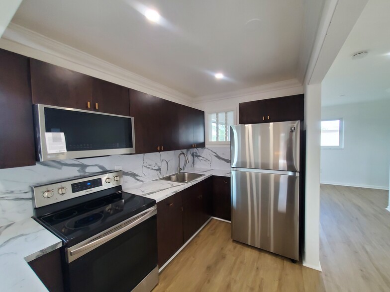 Building Photo - 91 NW 51st Pl