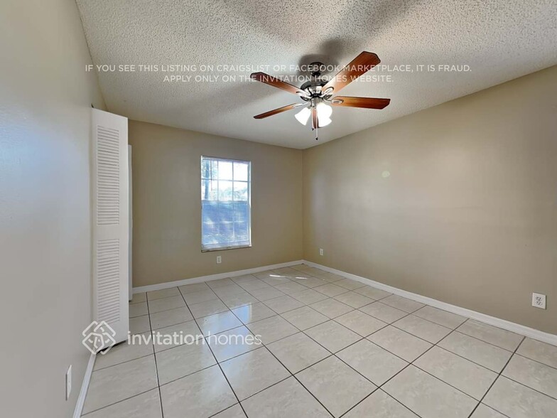 Building Photo - 2431 SW 87th Terrace