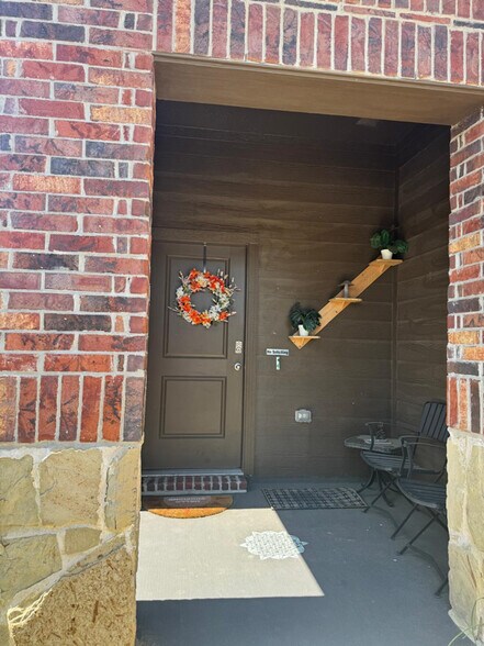 Primary Photo - 4303 Pyramid Dr
