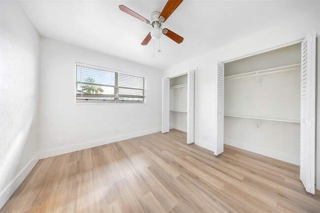 Building Photo - 20 NW 7th Ave