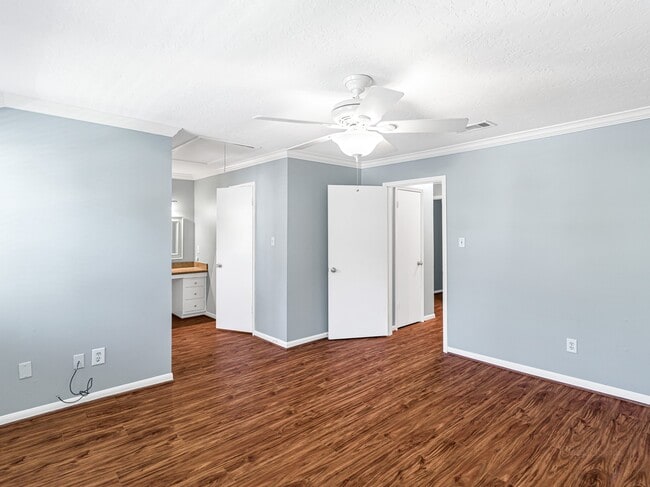 Building Photo - 1144 N Kirkwood Rd