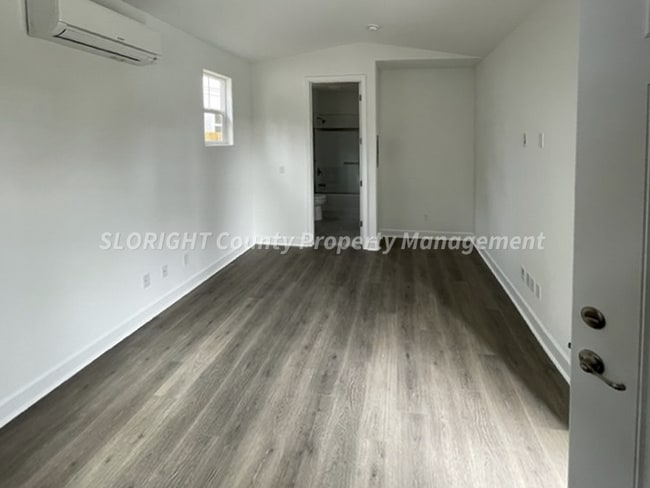 Building Photo - 1039 Forest St