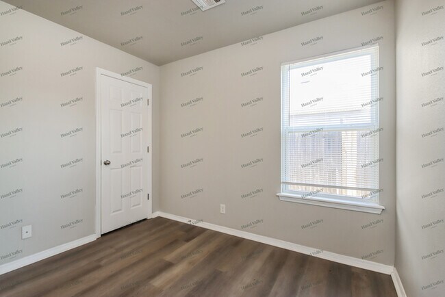 Building Photo - 25210 E 91st Ct S