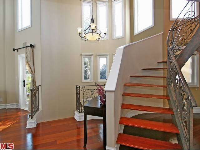 Building Photo - 933 15th Street