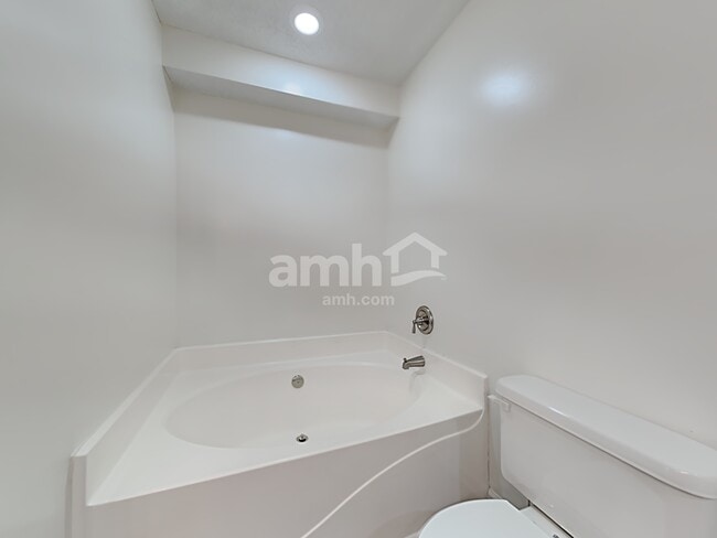 Building Photo - 1051 Briar Rose Ln