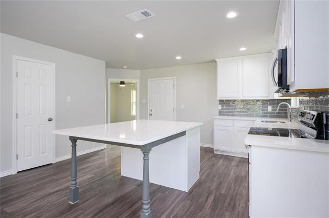 Building Photo - 103 3rd St