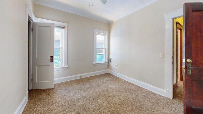 Building Photo - 1285 Cranford Ave