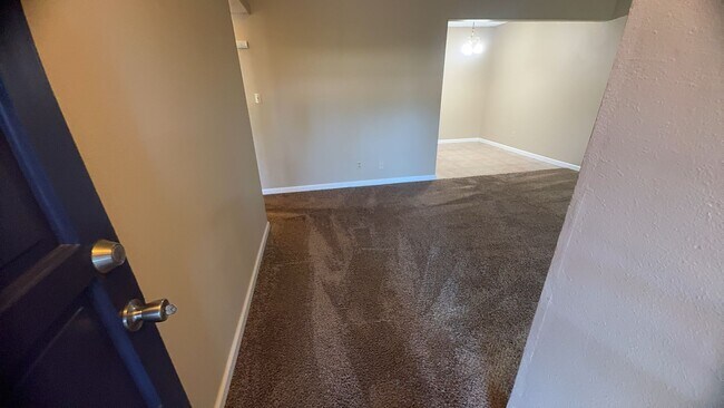 Building Photo - Charming 1 Bedroom, 1 Bathroom Condo for Rent!