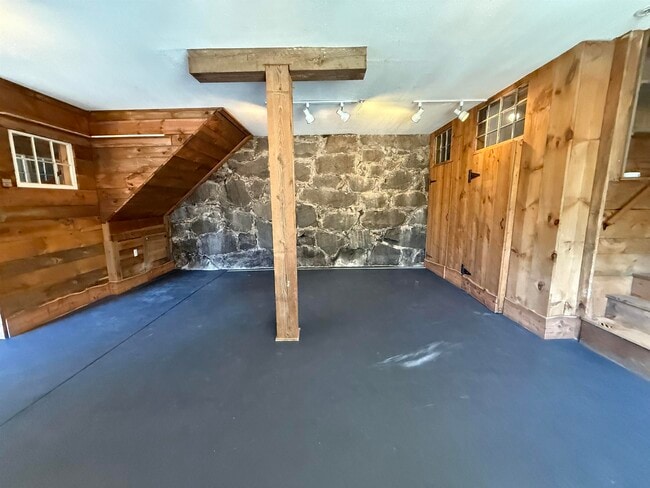 Building Photo - 9 Depot Rd