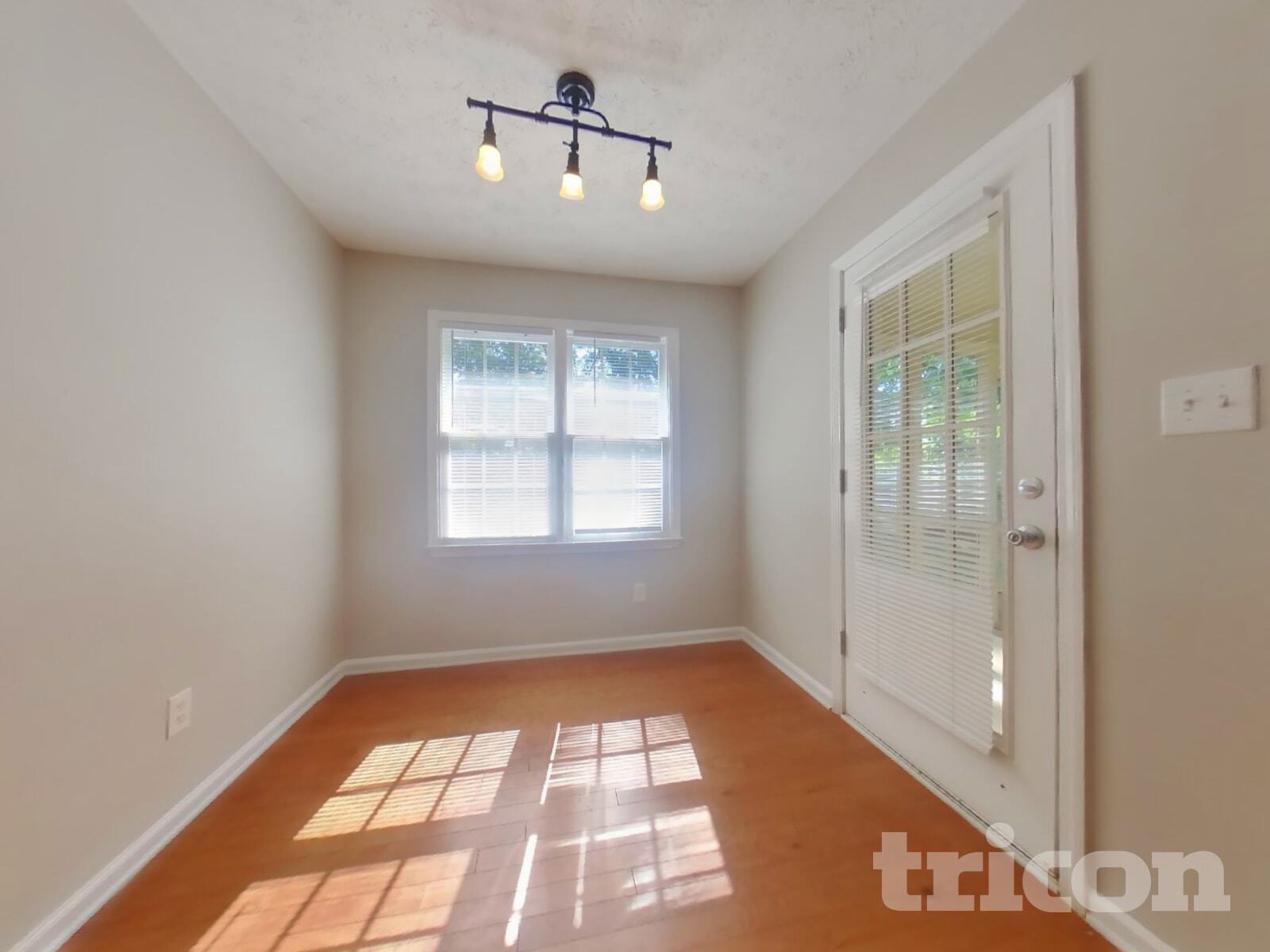 Building Photo - 420 Austin Dr