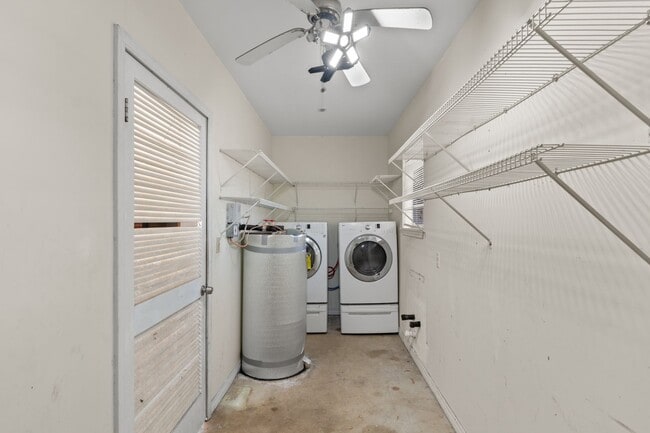 Building Photo - 3 bedrooms 2 bathroom