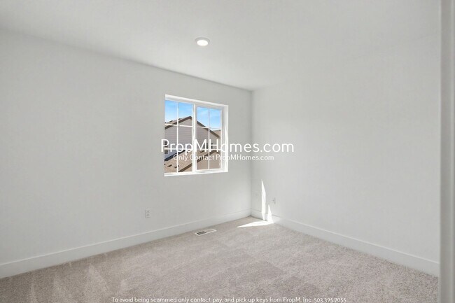 Building Photo - 14560 NW Lazarus Ln