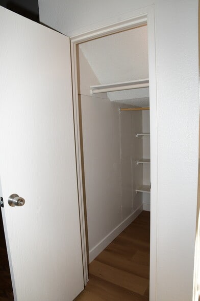 Building Photo - 5168 Greene Ln