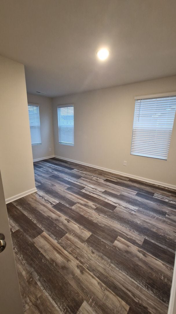 Building Photo - 3BR w/ 1-Car Garage + Central AC in Mooresville