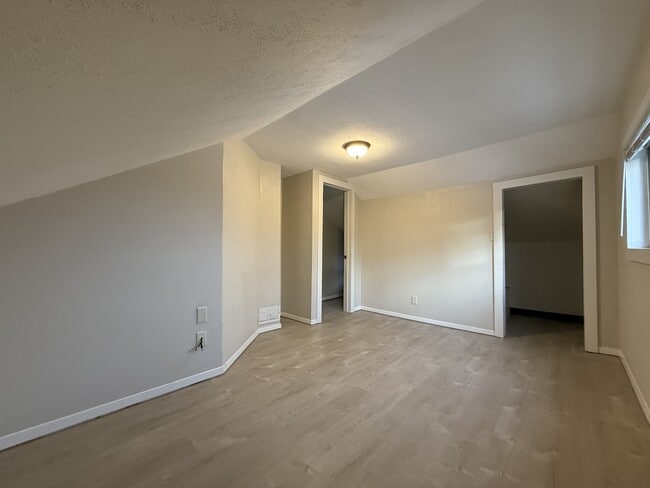 Building Photo - 1202 Alabama Ave