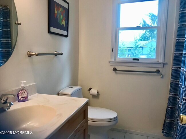 Building Photo - 145 Kemp Ave