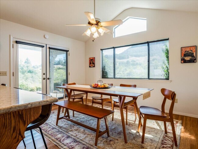 Building Photo - 271 Twin Ridge Dr