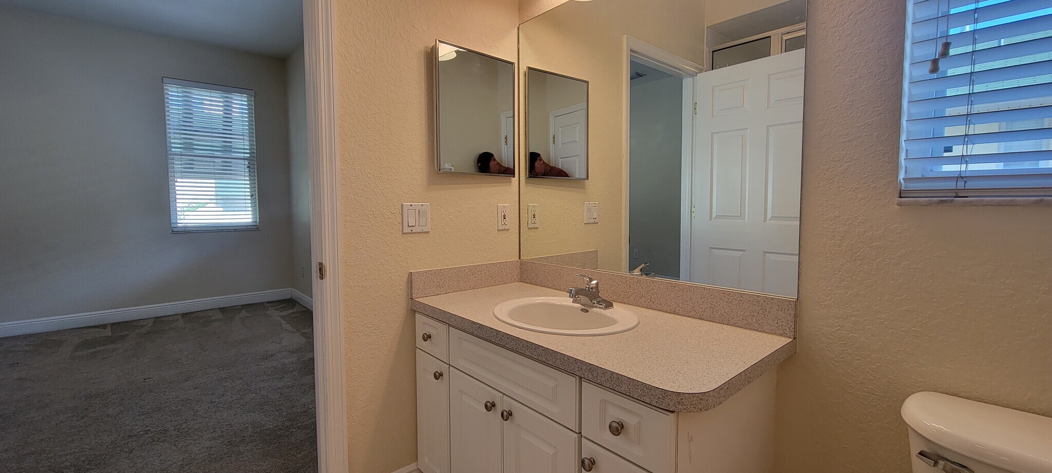 Building Photo - 1112 Islamorada Ln