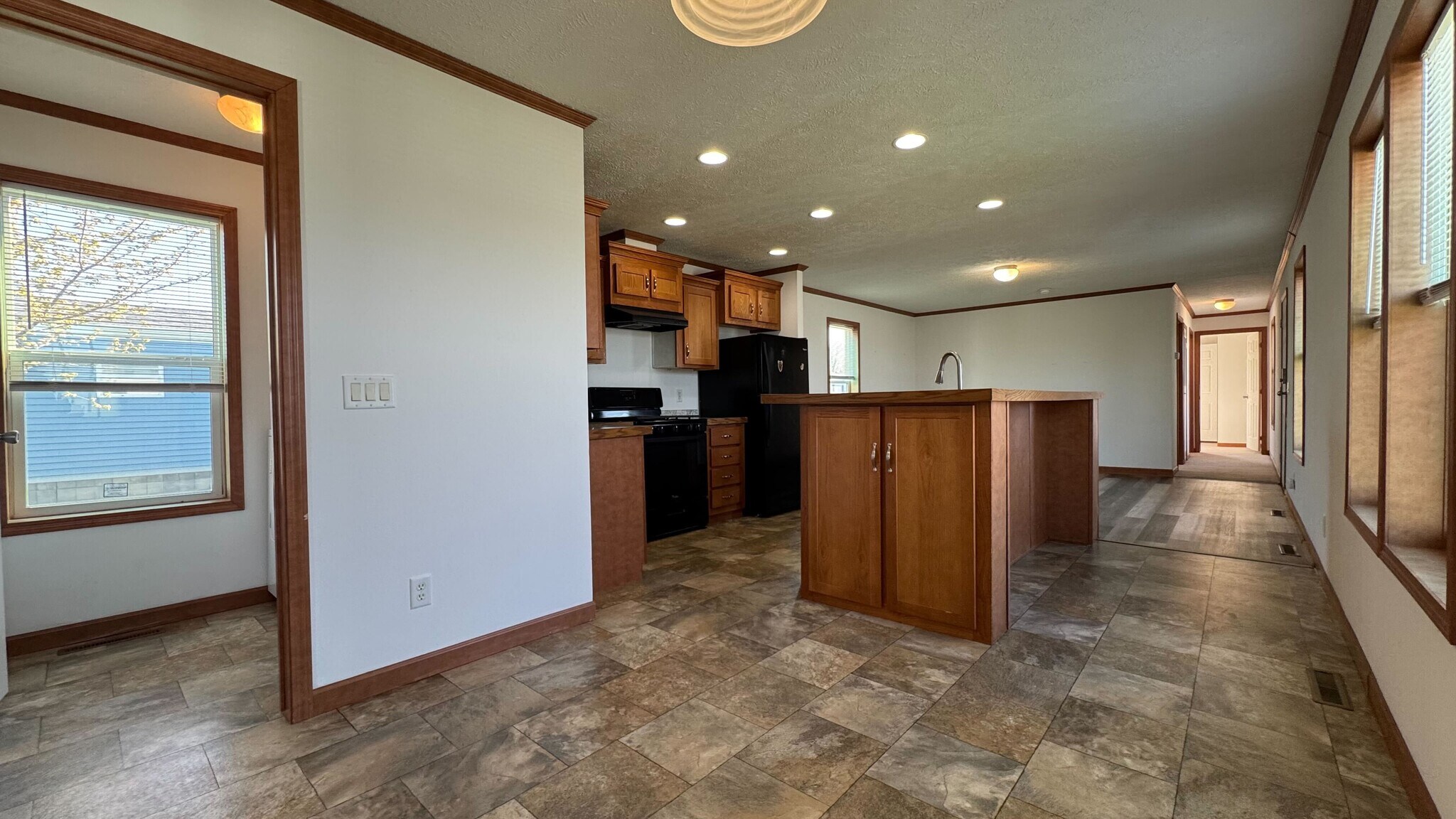 Building Photo - 2028 Mockingbird Pl NW