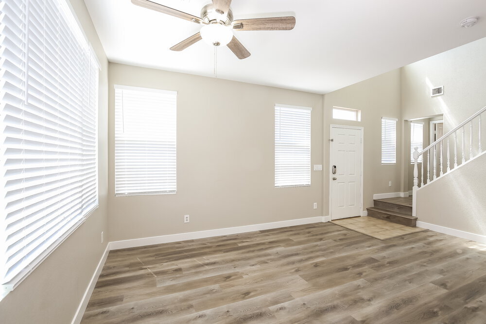Building Photo - 4477 Oberlander Ave