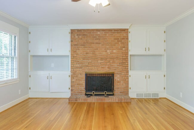 Building Photo - APPLICATIONS PENDING! Gorgeous 3 bed 2 bath home with finished basement/carport in NW Greensboro!...