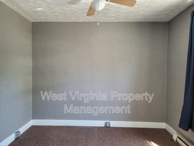 Building Photo - 114 Barber Ln