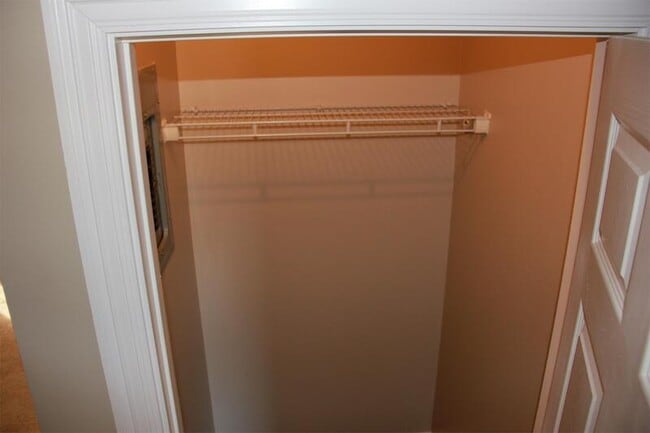 Building Photo - 42470 Barry Ct