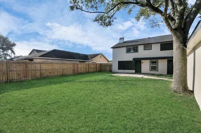 Building Photo - 7022 Castleview Ln