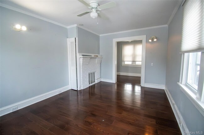 Building Photo - 25 Hillside Ave