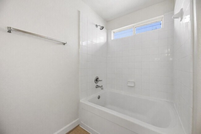 Building Photo - 18110 Jills Way Ln