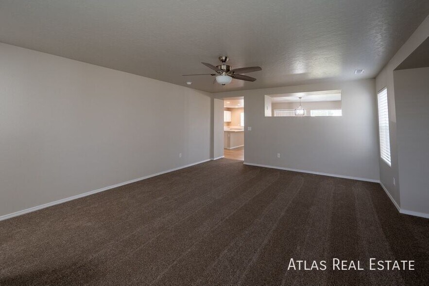 Building Photo - 20363 Stockbridge Way