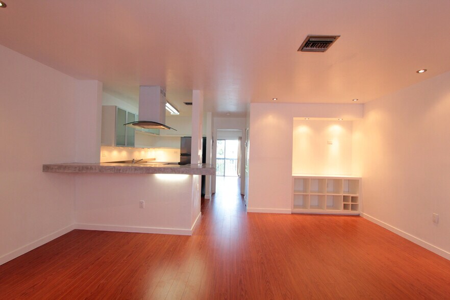 Building Photo - 6440 SW 130th Ave