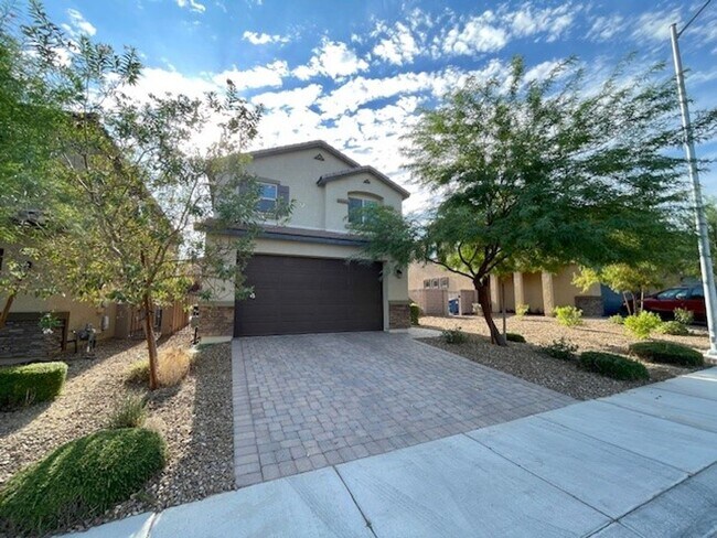 Building Photo - Beautiful South West Home-Coming Soon-8/21/26!
