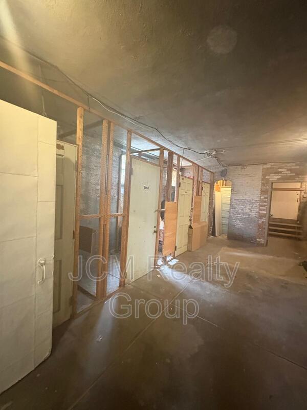 Building Photo - 505 Chatham St