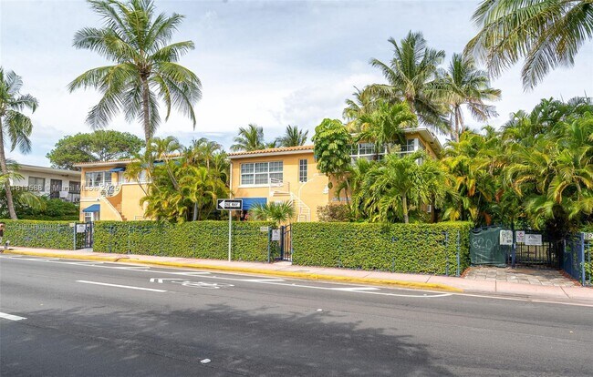Building Photo - 8200 Harding Ave