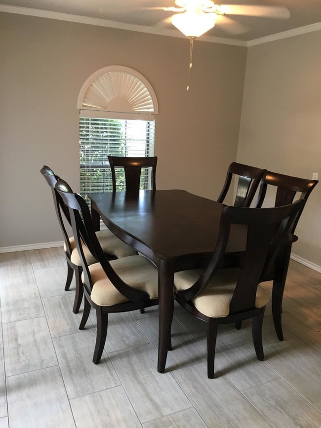 Building Photo - 3804 Matterhorn Dr