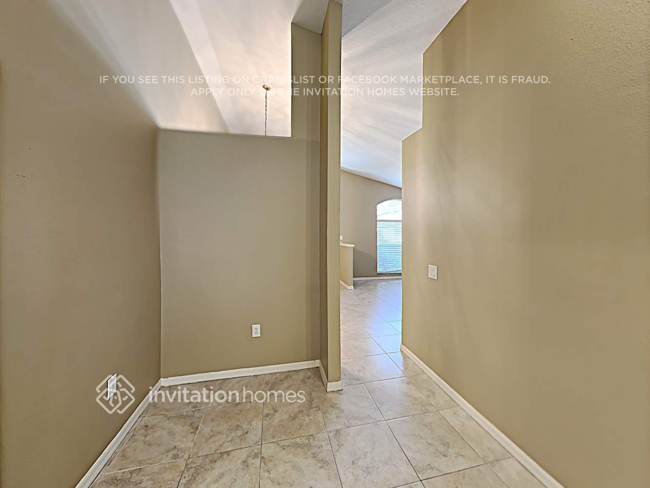 Building Photo - 25830 Bloomsbury Ct