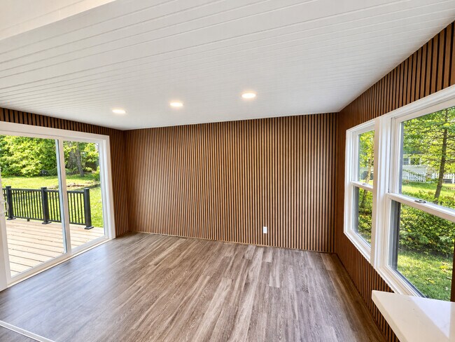 Building Photo - 21334 W Pepper Dr