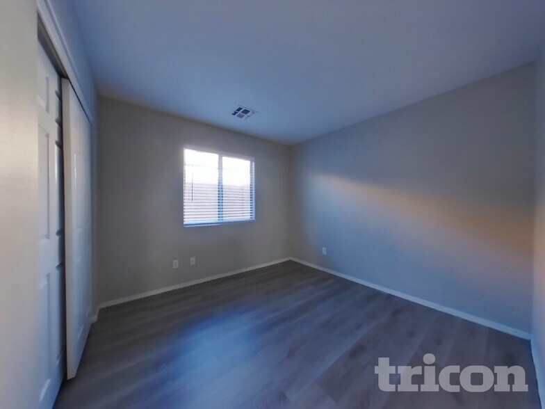 Building Photo - 7437 W Elwood St