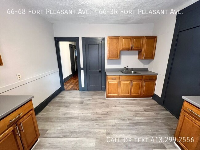 Building Photo - One Bedroom Apartment In Springfield with ...