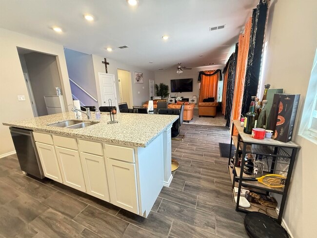 Building Photo - 11405 Quintana Drive