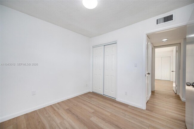 Building Photo - 2463 Coral Wy