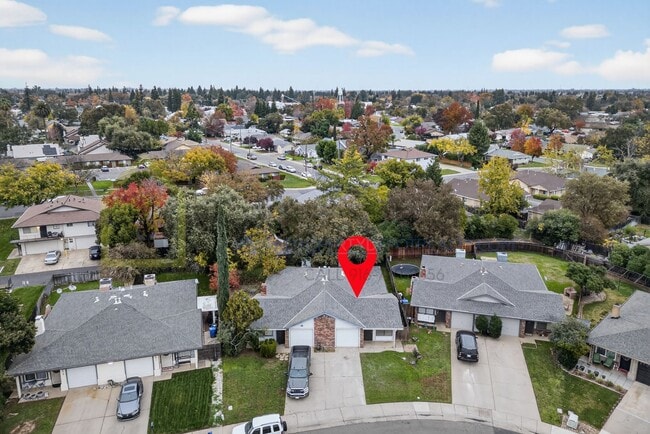 Building Photo - 8973 El Mirador Dr