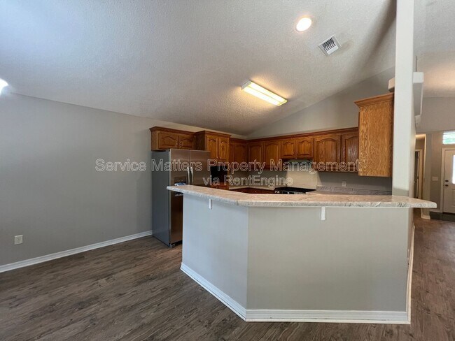 Building Photo - 5959 Sleepy Hollow Ct
