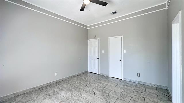 Building Photo - 708 Meadowcreek Ct